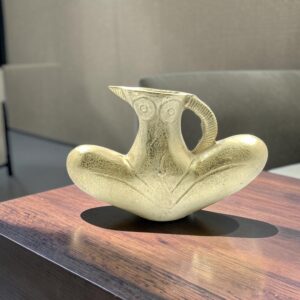 metal vase 04 lifestyle