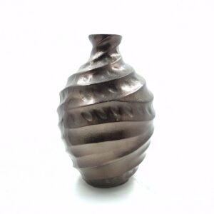 metal vase 16 front