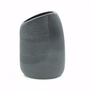 metal vase 23 front