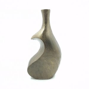 metal vase 27 front