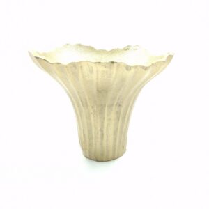 metal vase 28 front