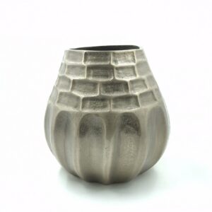 metal vase 35 front