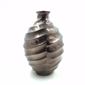 metal vase 45 swirl front