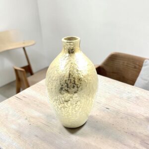 metal vase 37 lifestyle