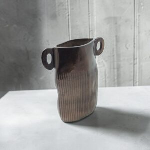metal vase 10 lifestyle
