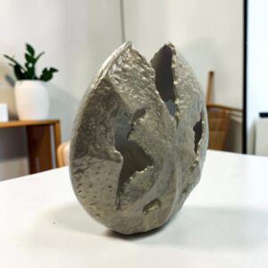 metal vase 11 lifestyle