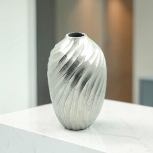 metal vase 29 front