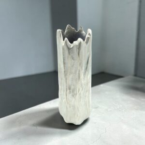 metal vase 31 lifestyle