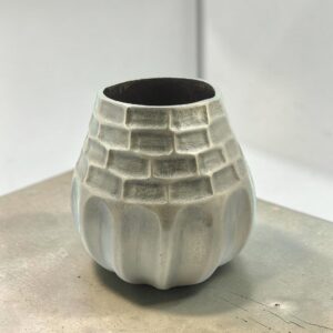 metal vase 35 lifestyle