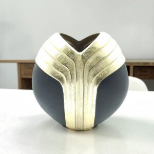 metal vase 55 golden black