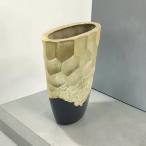 metal vase 60 lifestyle
