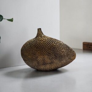 metal vase 65 lifestyle2