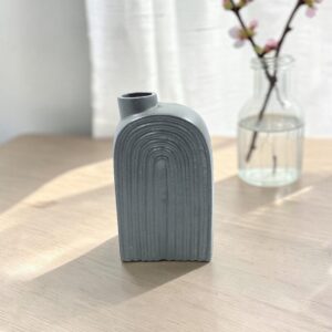 metal vase 09 lifestyle