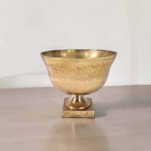 metal bowl 37 pedestal cup lifestyle