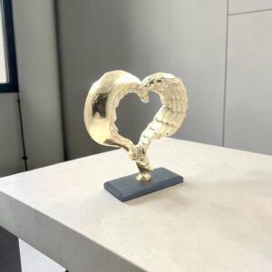 metal figurine 19 heart lifestyle