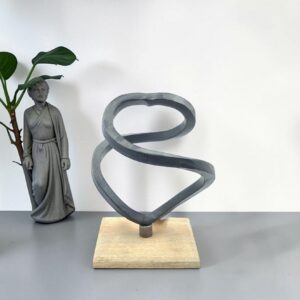 metal figurine 24 loop lifestyle