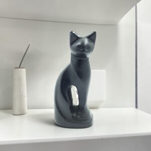 metal figurine 47 car front lifestyle