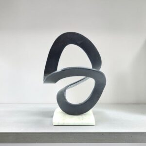metal figurine 70 loop black lifestyle