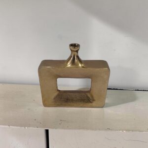 metal vase 68 lifestyle square