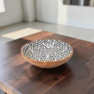 wood bowl 25 enamel white and black lifestyle