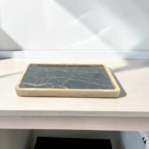 wood tray 26 black lifestyle
