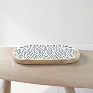 wood tray 29 white and black lifestyle